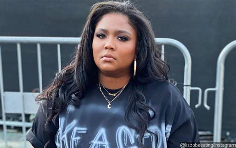 lizzo nude pics|Lizzo shares totally naked photo in new Instagram post